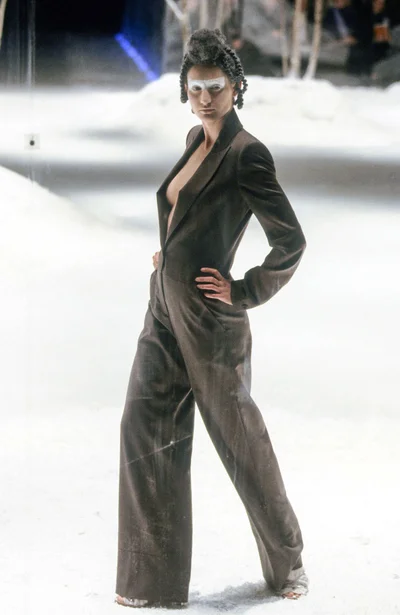 Look 18
